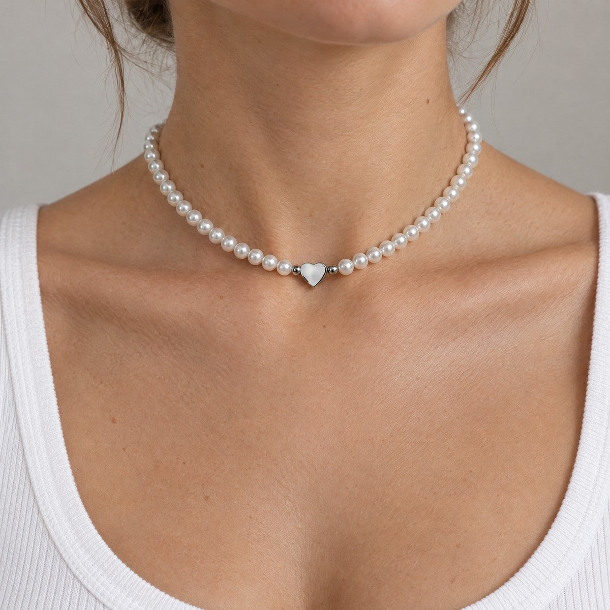 Perlenherzkette-Valentina-Silber-Getragen